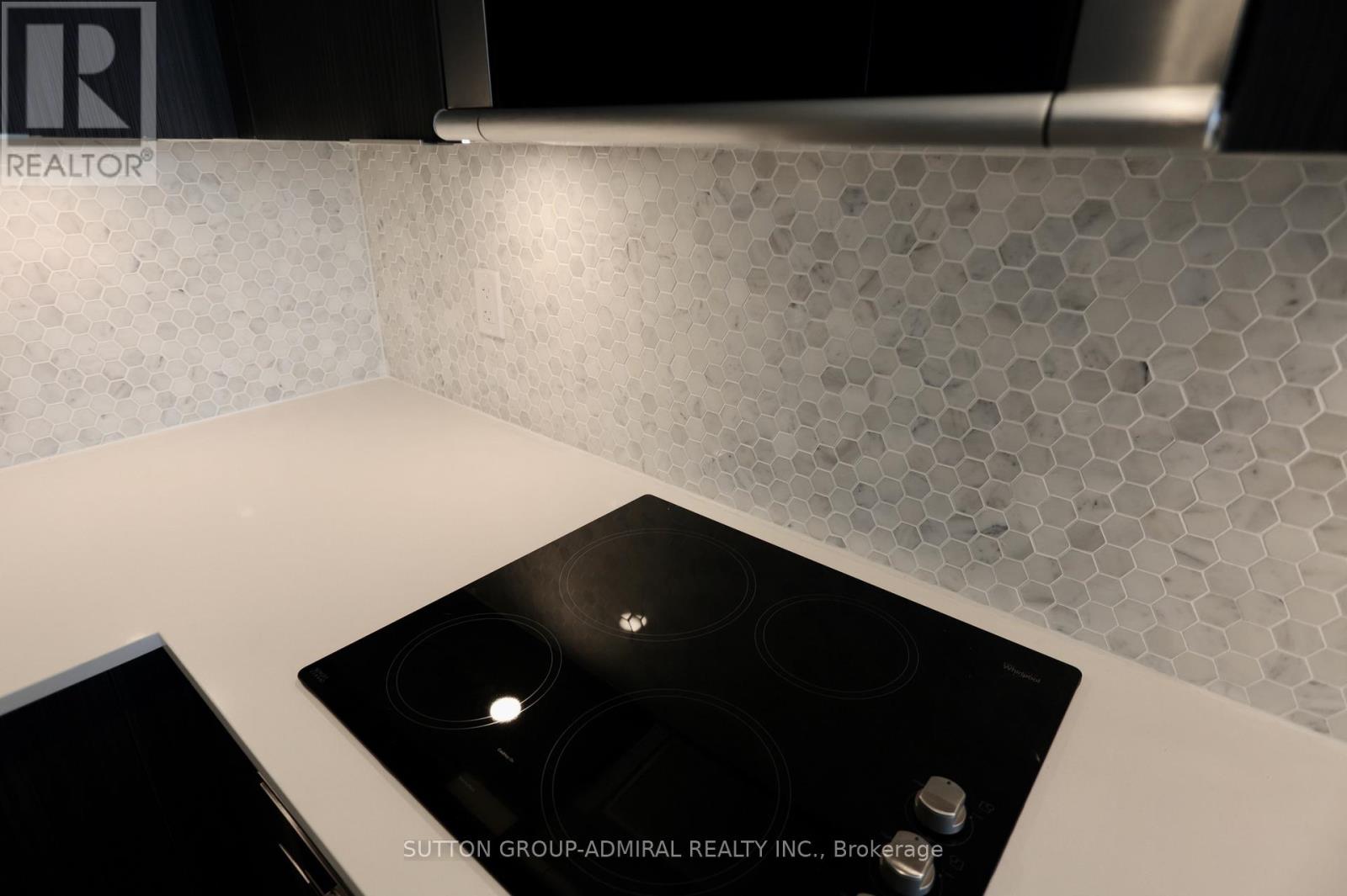 Photo 15 of 203 99 Eagle Rock Way, Vaughan ON