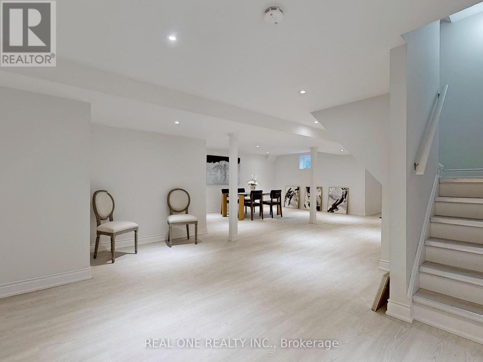 Photo 27 of 35 Aitken Circle, Markham ON