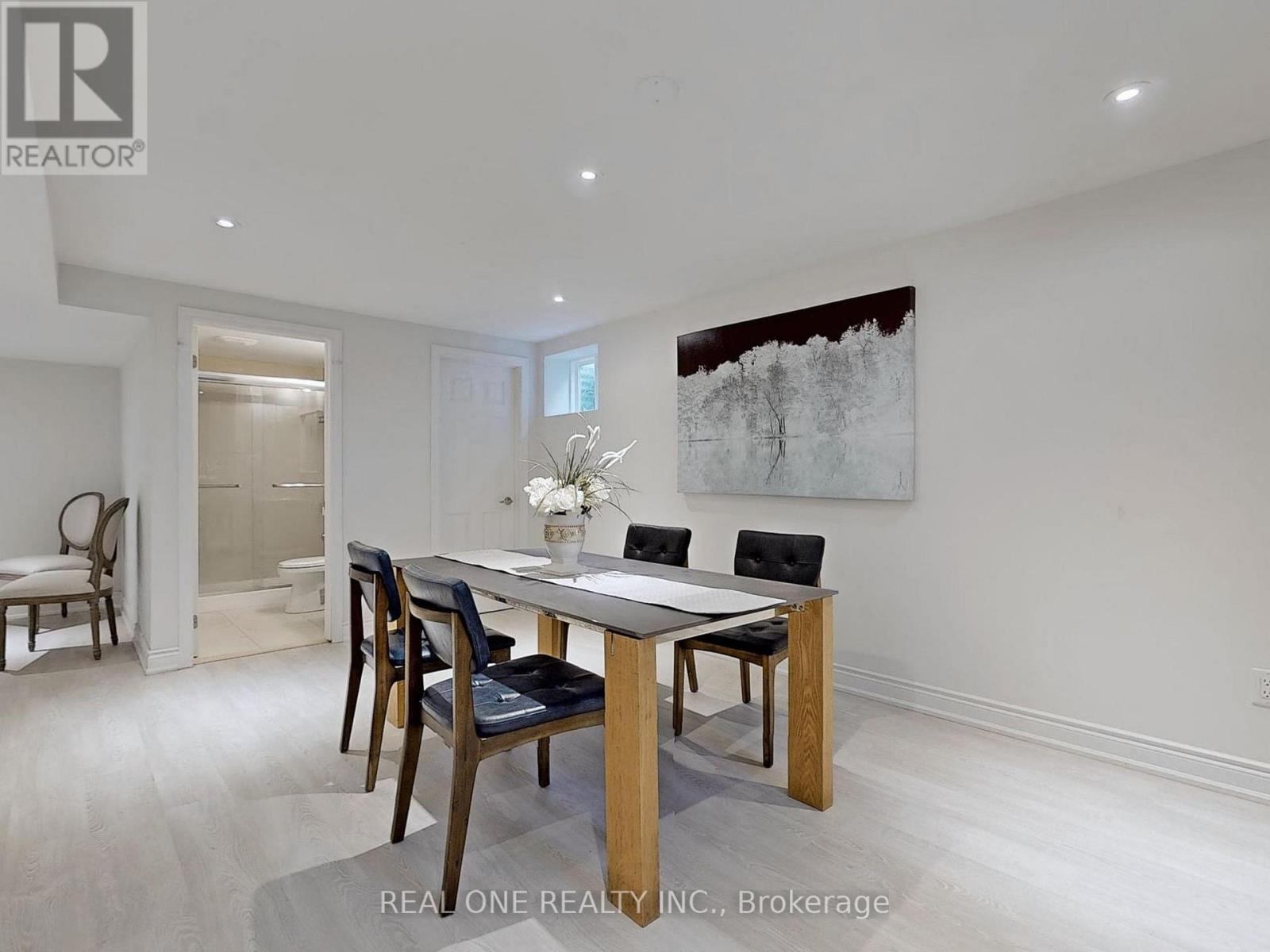 Photo 31 of 35 Aitken Circle, Markham ON