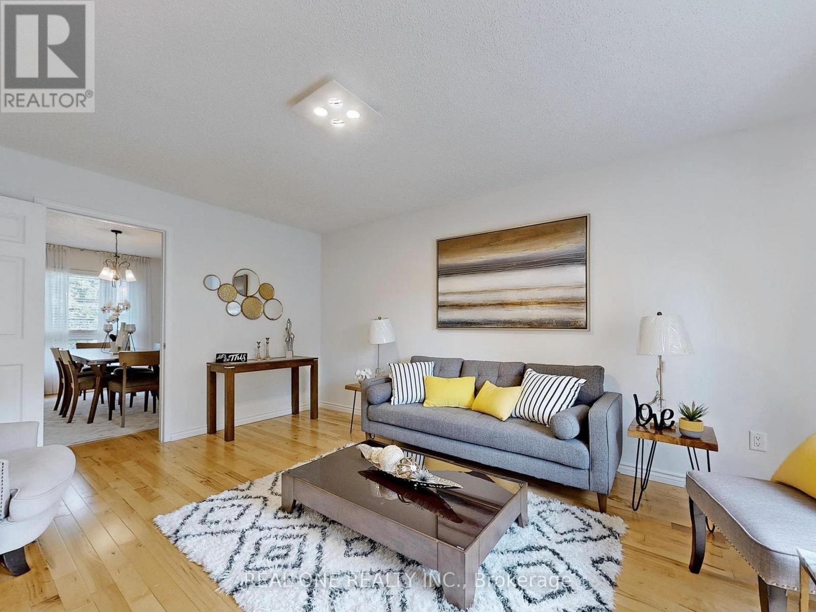 Photo 16 of 35 Aitken Circle, Markham ON