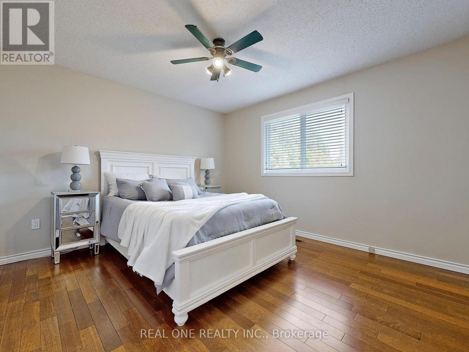 Photo 22 of 35 Aitken Circle, Markham ON