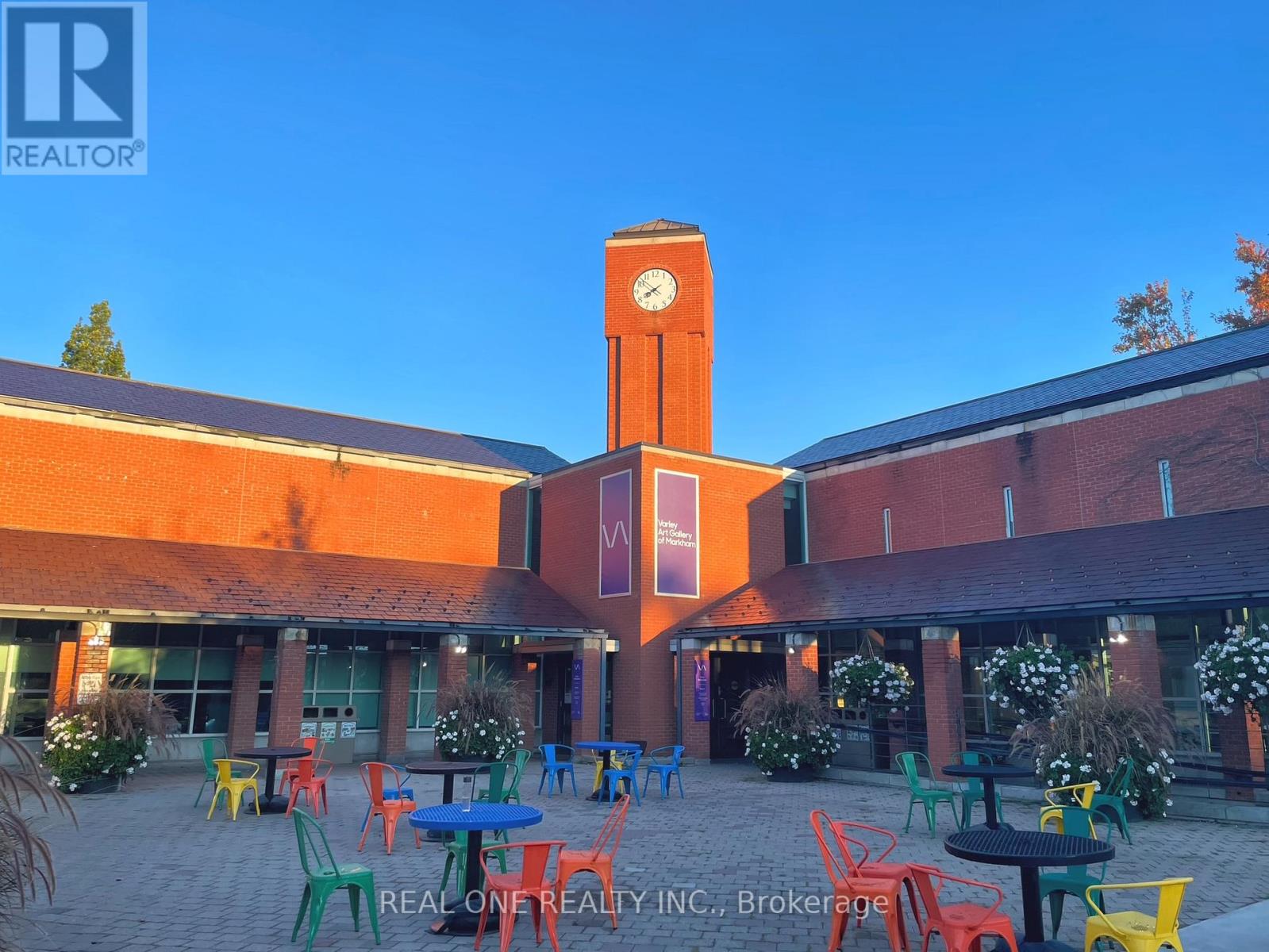 Photo 34 of 35 Aitken Circle, Markham ON
