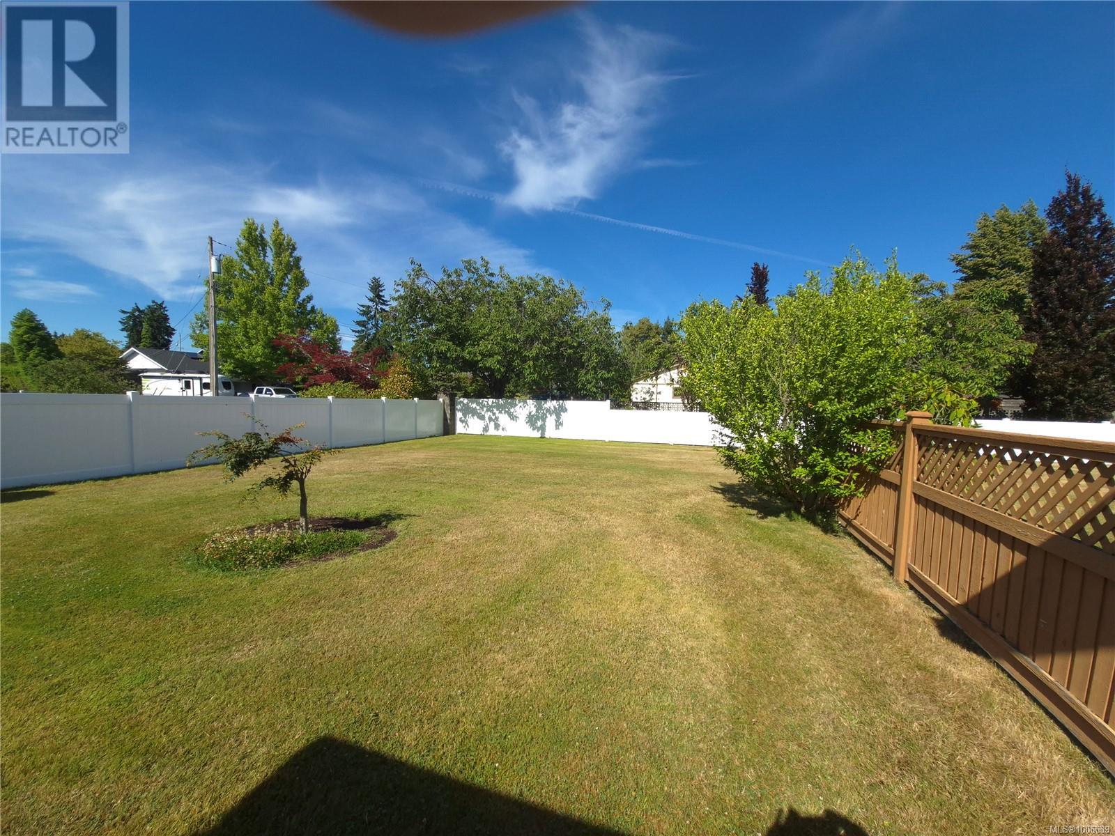 Photo 21 of 116 635 Blenkin Ave, Parksville BC