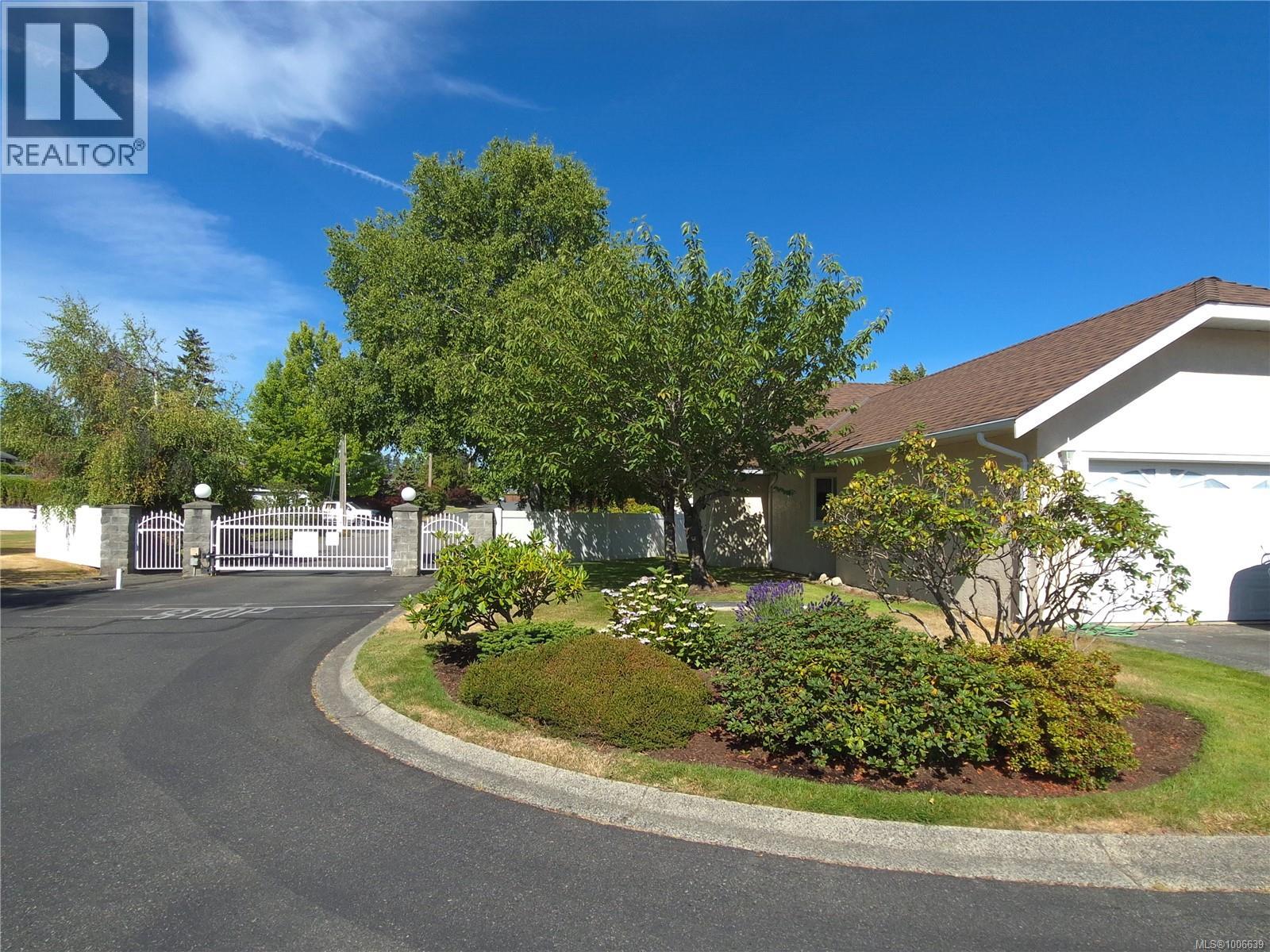 Photo 10 of 116 635 Blenkin Ave, Parksville BC