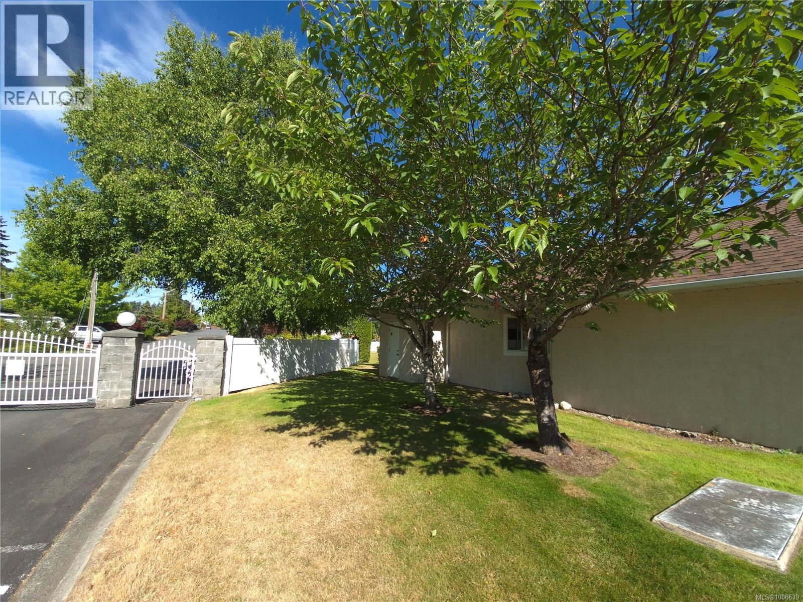 Photo 20 of 116 635 Blenkin Ave, Parksville BC