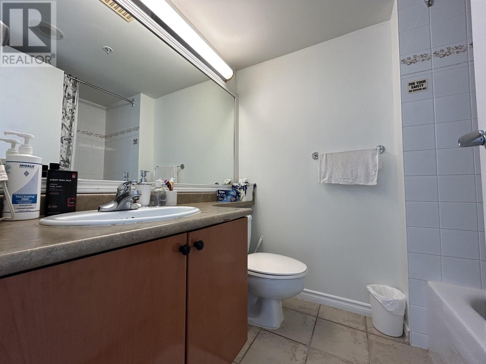 Photo 11 of 1201 5911 Alderbridge Way, Richmond BC