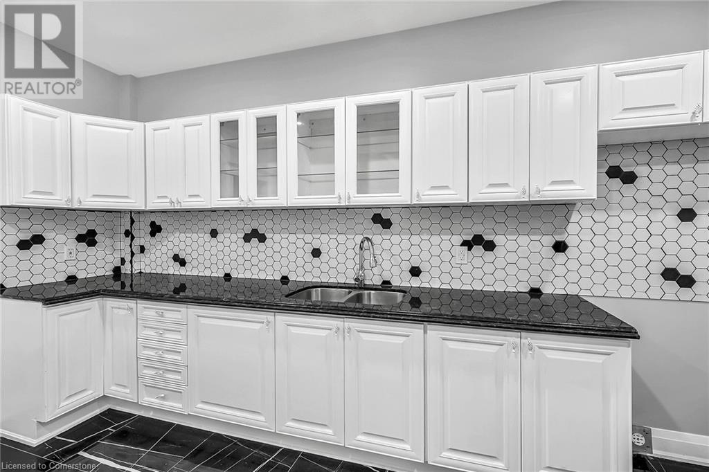 Photo 17 of 172 Sherman Avenue S, Hamilton ON