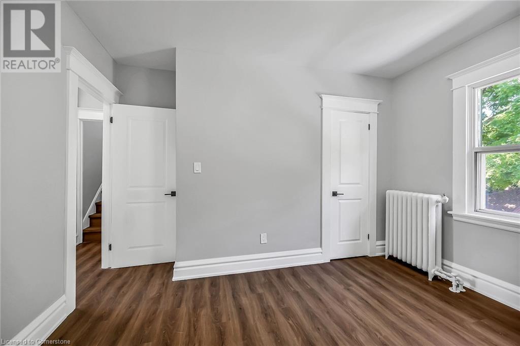Photo 29 of 172 Sherman Avenue S, Hamilton ON
