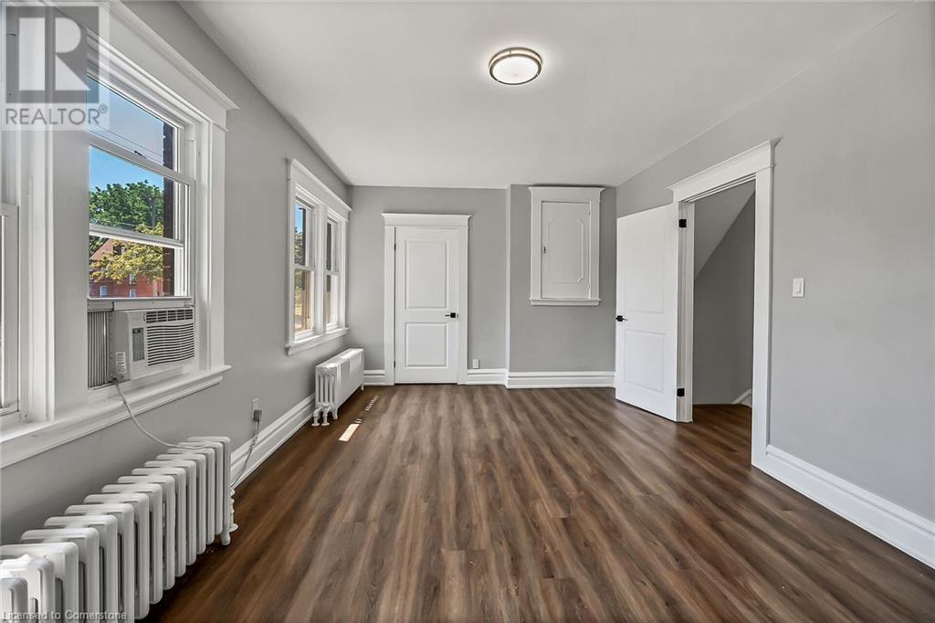 Photo 22 of 172 Sherman Avenue S, Hamilton ON