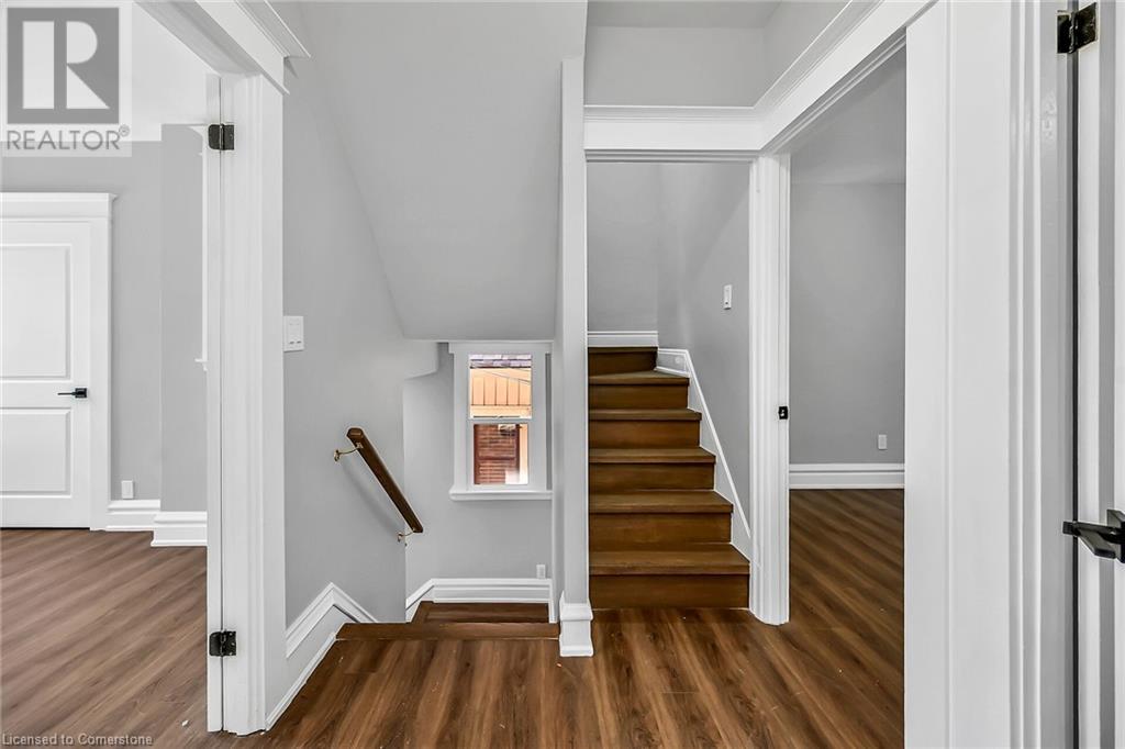 Photo 31 of 172 Sherman Avenue S, Hamilton ON