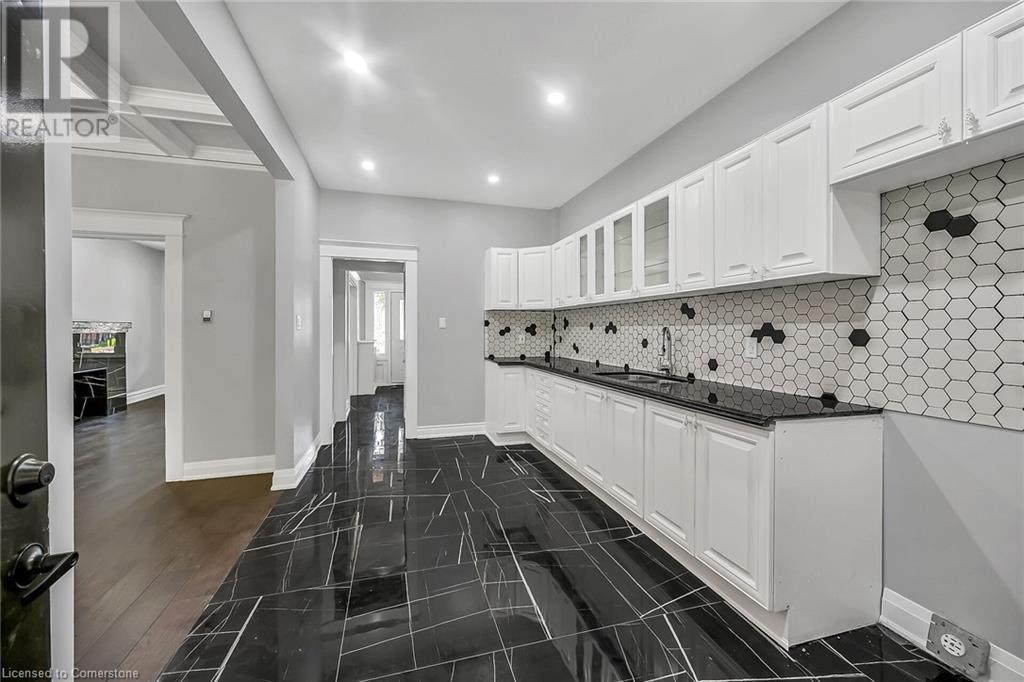 Photo 16 of 172 Sherman Avenue S, Hamilton ON