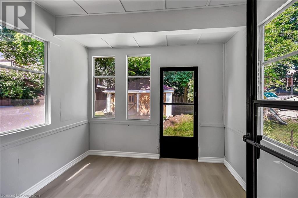 Photo 18 of 172 Sherman Avenue S, Hamilton ON