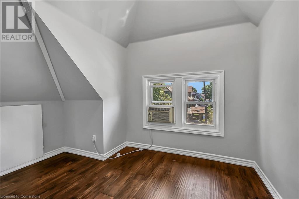 Photo 37 of 172 Sherman Avenue S, Hamilton ON