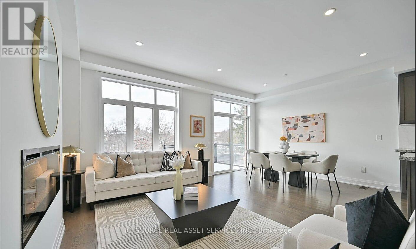 Photo 5 of 64 Duncombe Lane, Richmond Hill ON