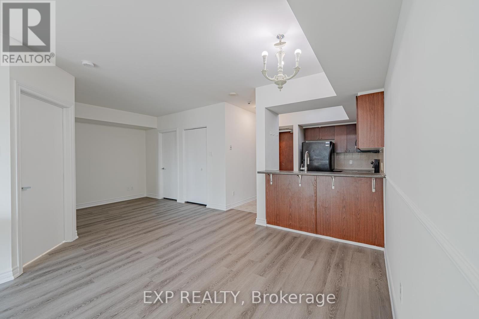 Photo 17 of 302 200 Rideau Street, Ottawa ON