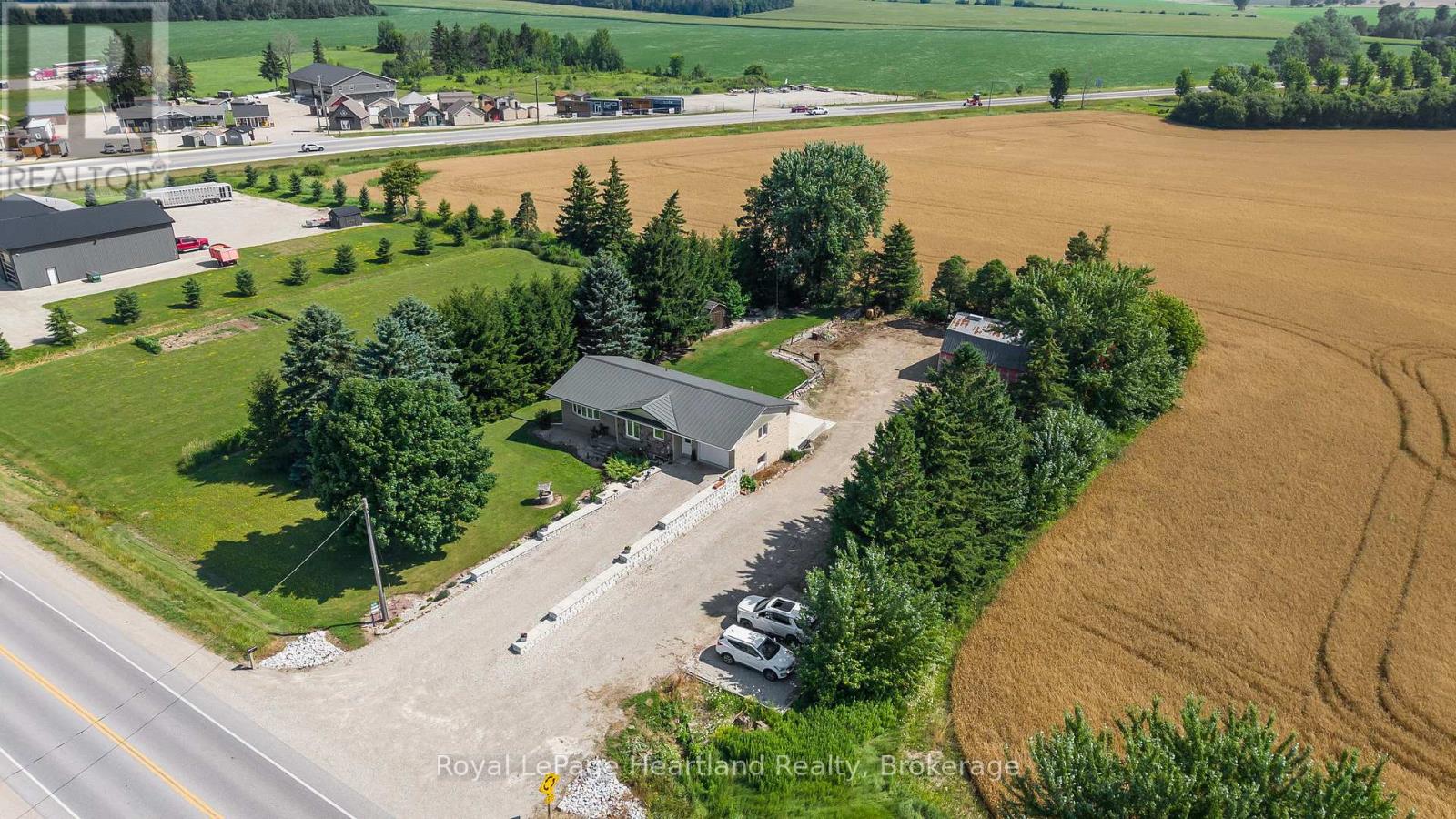 Photo 5 of 8715 Wellington Rd 7 Road, Mapleton ON