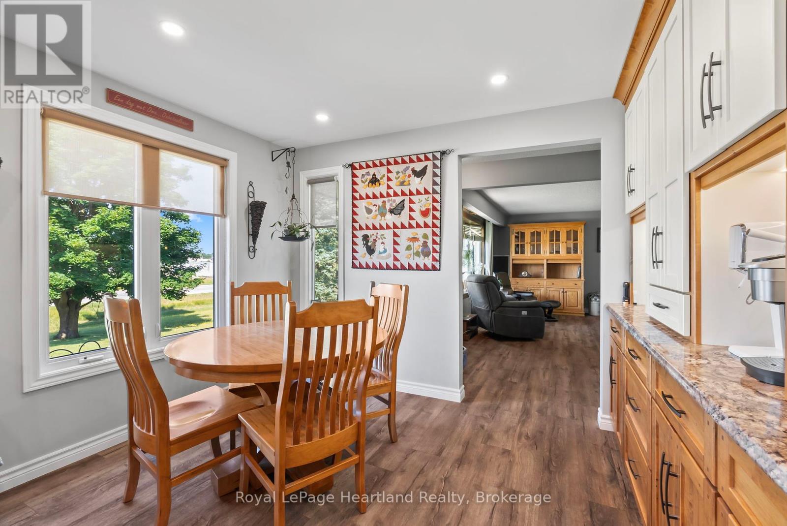 Photo 10 of 8715 Wellington Rd 7 Road, Mapleton ON