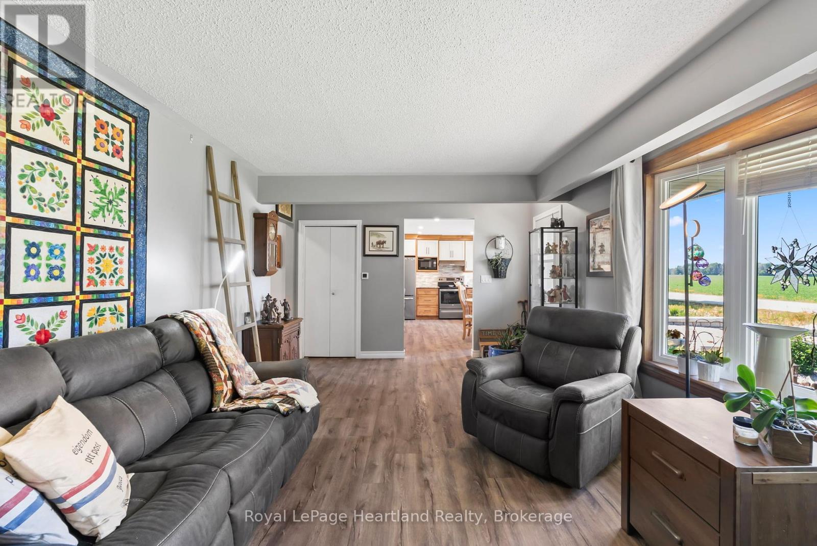Photo 25 of 8715 Wellington Rd 7 Road, Mapleton ON