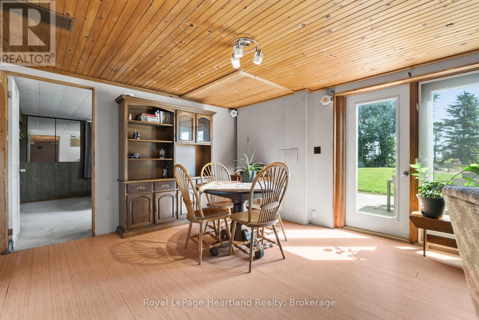 Photo 23 of 8715 Wellington Rd 7 Road, Mapleton ON