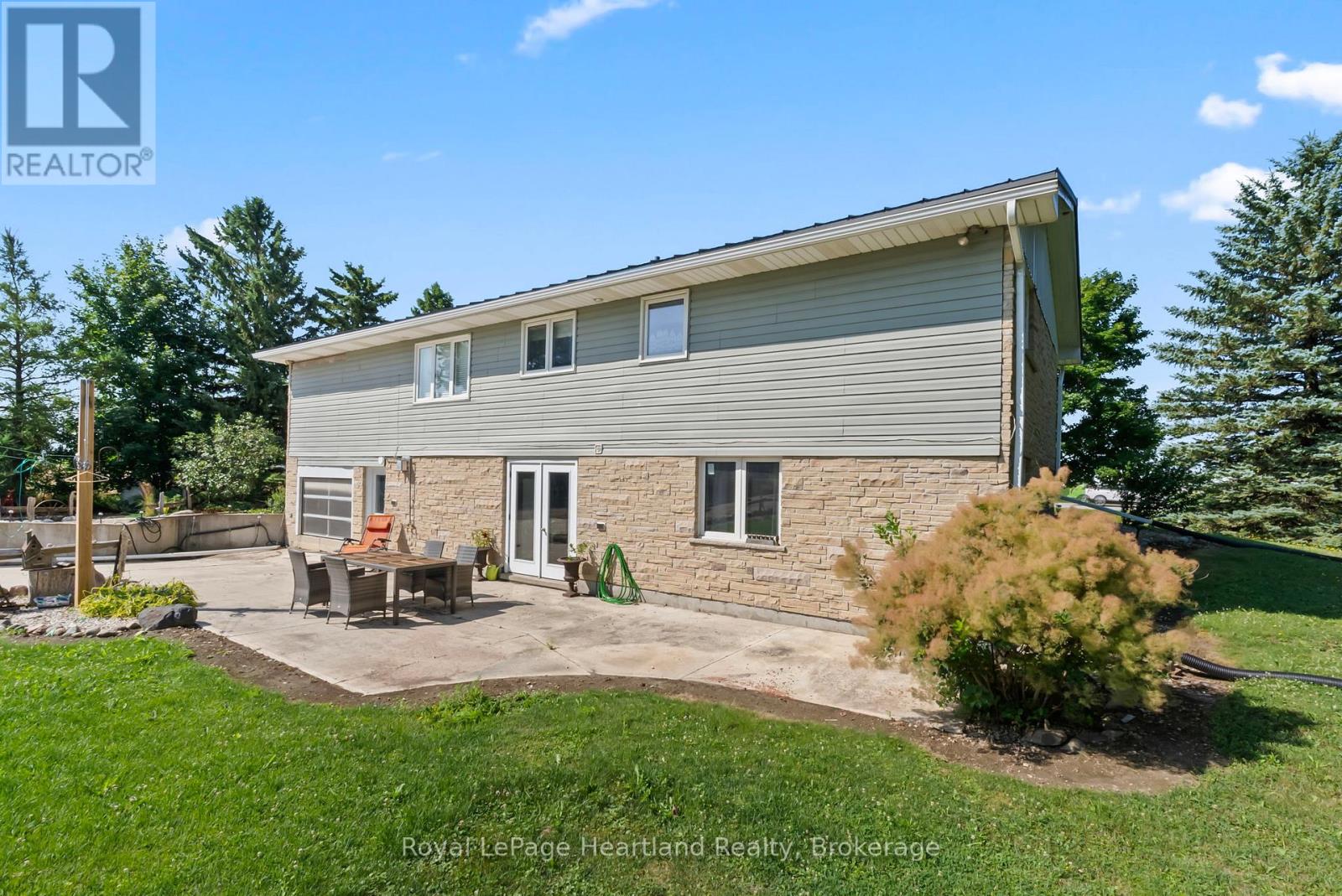 Photo 8 of 8715 Wellington Rd 7 Road, Mapleton ON