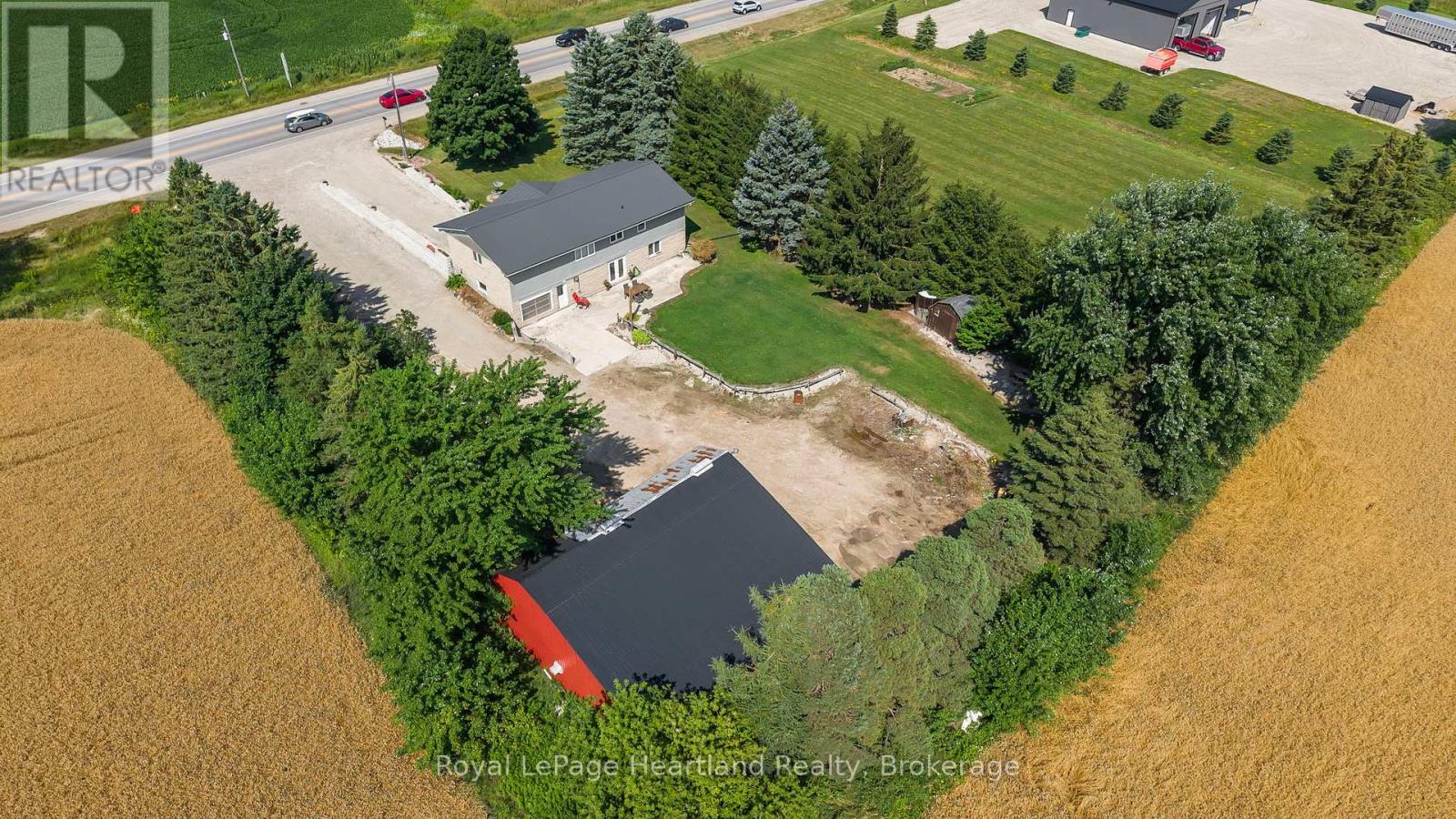 Photo 11 of 8715 Wellington Rd 7 Road, Mapleton ON