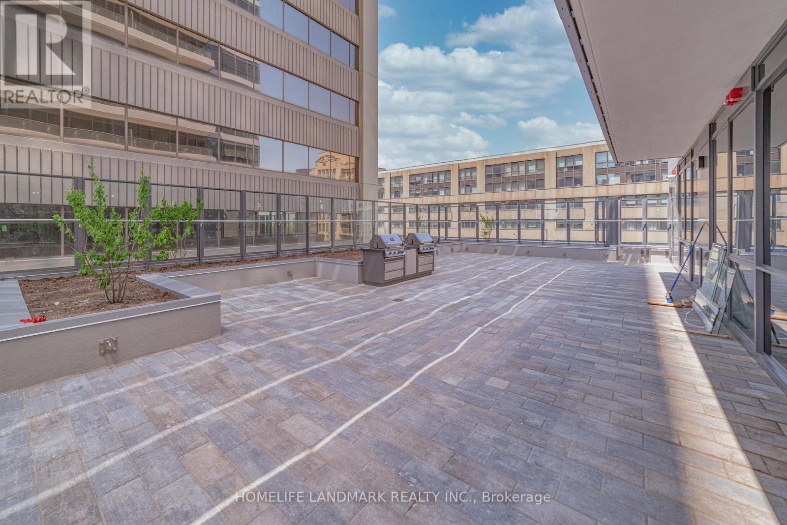 Photo 15 of 5511 395 Bloor Street E, Toronto ON