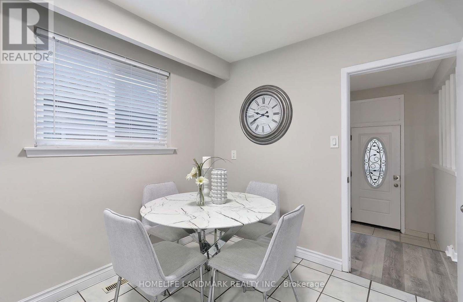 Photo 10 of 204 Derrydown Road, Toronto ON