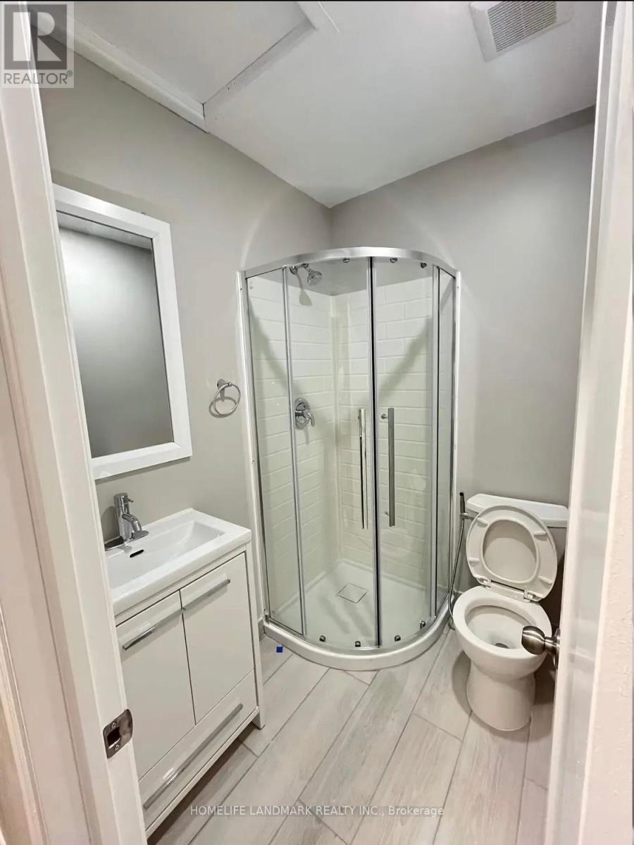 Photo 19 of 204 Derrydown Road, Toronto ON