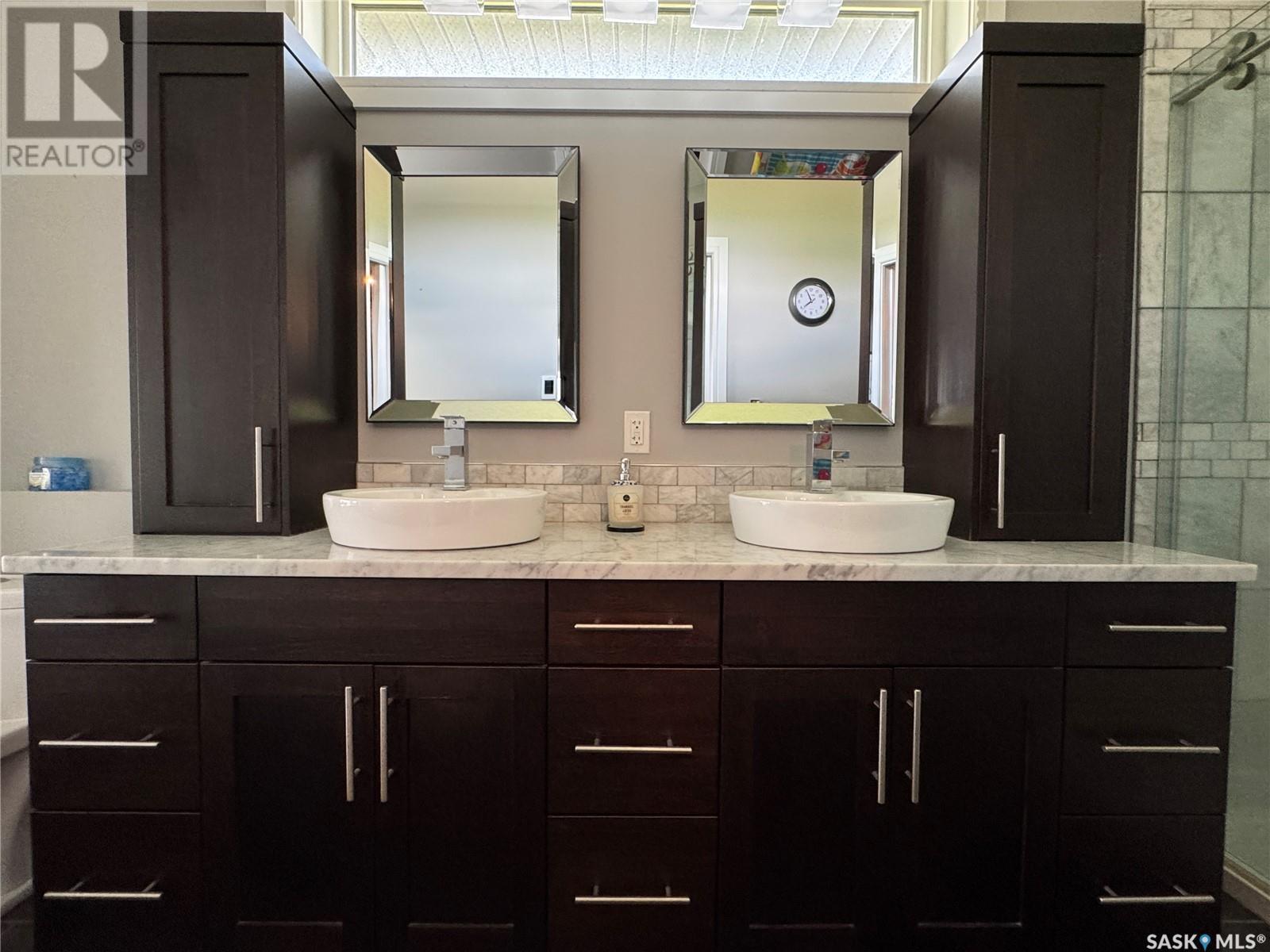 Photo 13 of 4613 Skinner Crescent, Regina SK
