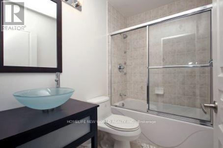 Photo 7 of Ph 5 509 Beecroft Road, Toronto ON