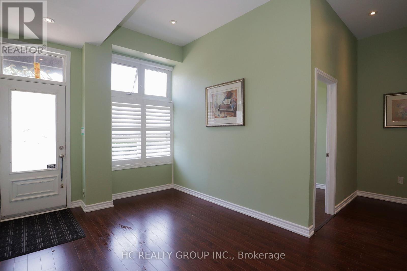 Photo 4 of 2 2725 Bur Oak Avenue, Markham ON