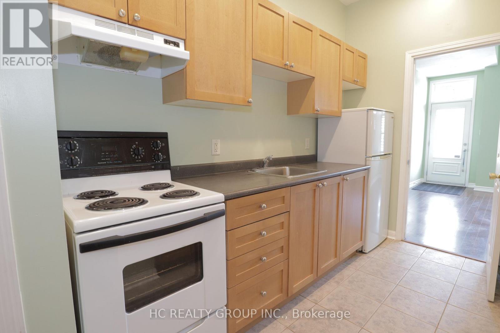 Photo 6 of 2 2725 Bur Oak Avenue, Markham ON