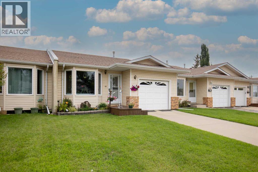 4730 49A Avenue, Lacombe