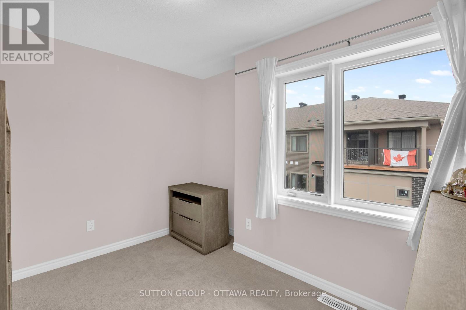 Photo 20 of 127 Anthracite Private, Ottawa ON