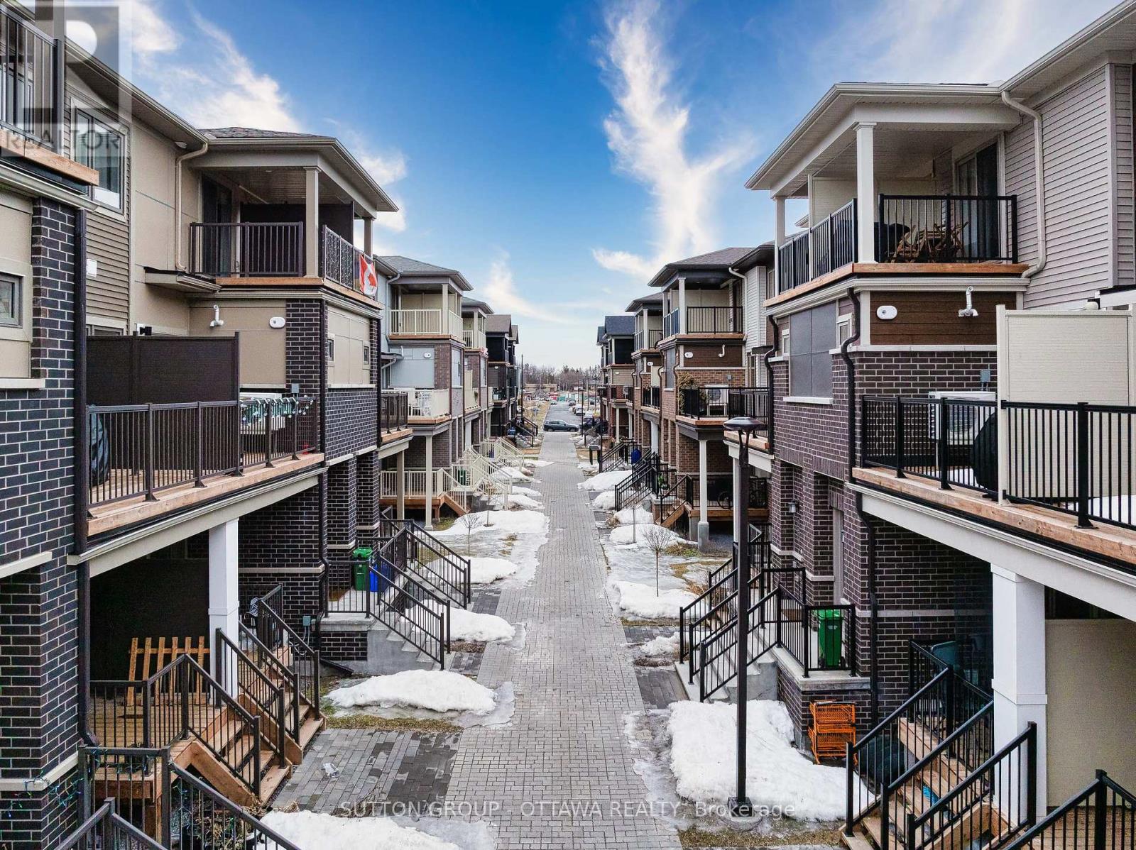 Photo 23 of 127 Anthracite Private, Ottawa ON