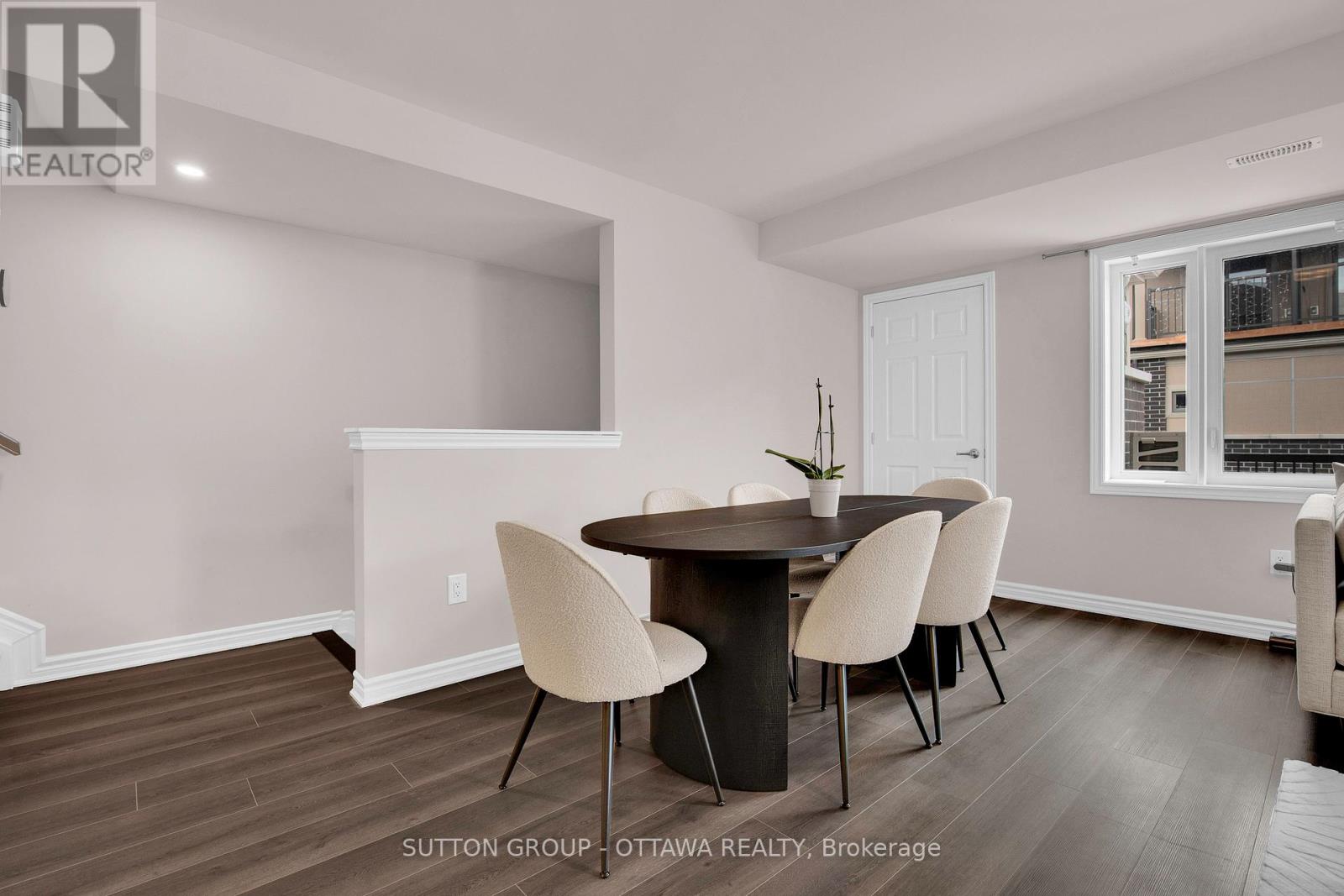 Photo 16 of 127 Anthracite Private, Ottawa ON