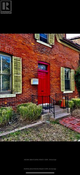 Photo 3 of 70 Wellington Street S, Hamilton ON