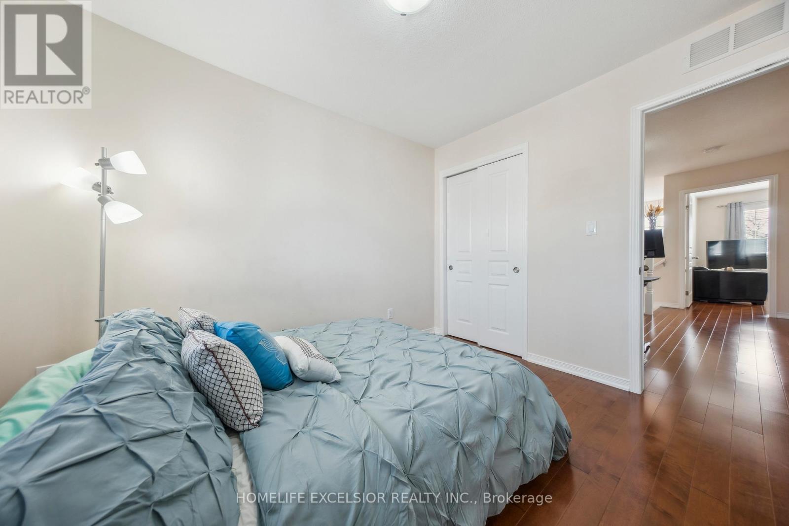 Photo 3 of 6285 Murray Street, Niagara Falls ON