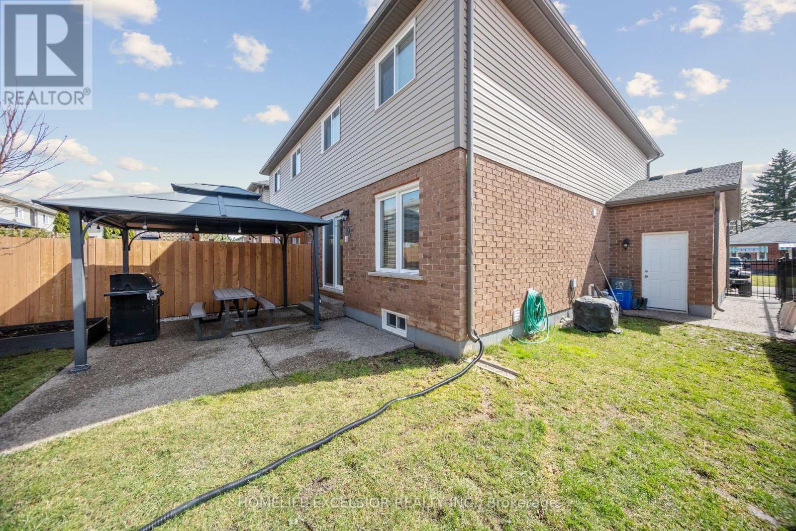 Photo 16 of 6285 Murray Street, Niagara Falls ON