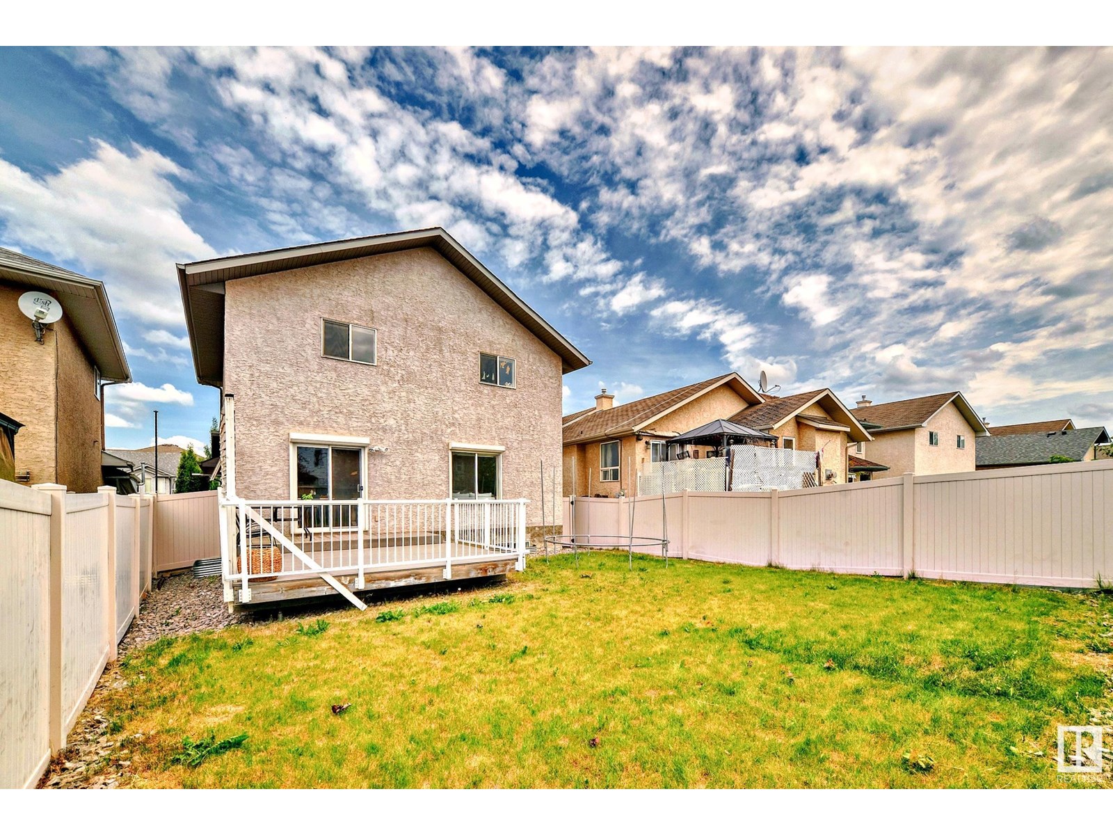 Photo 36 of 183 Castle Dr Nw, Edmonton AB