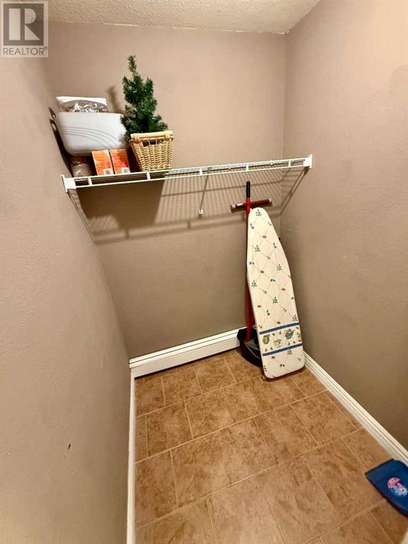 Single Family House for Sale in    Street NE Renfrew Calgary 