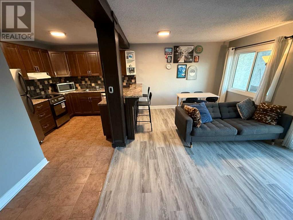 Single Family House for Sale in    Street NE Renfrew Calgary 