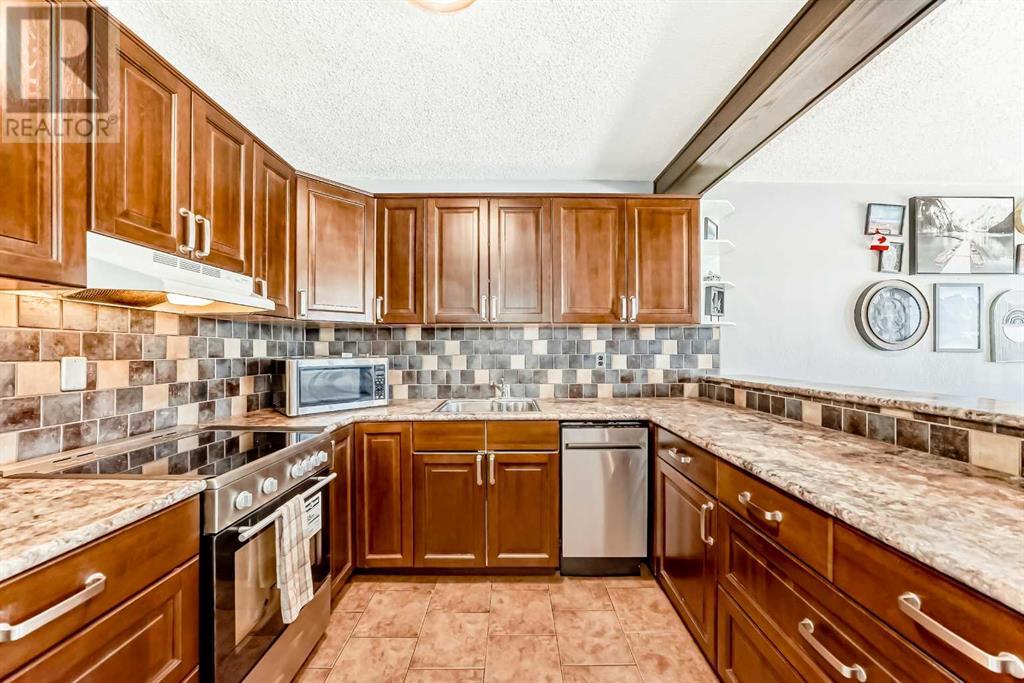 Single Family House for Sale in    Street NE Renfrew Calgary 