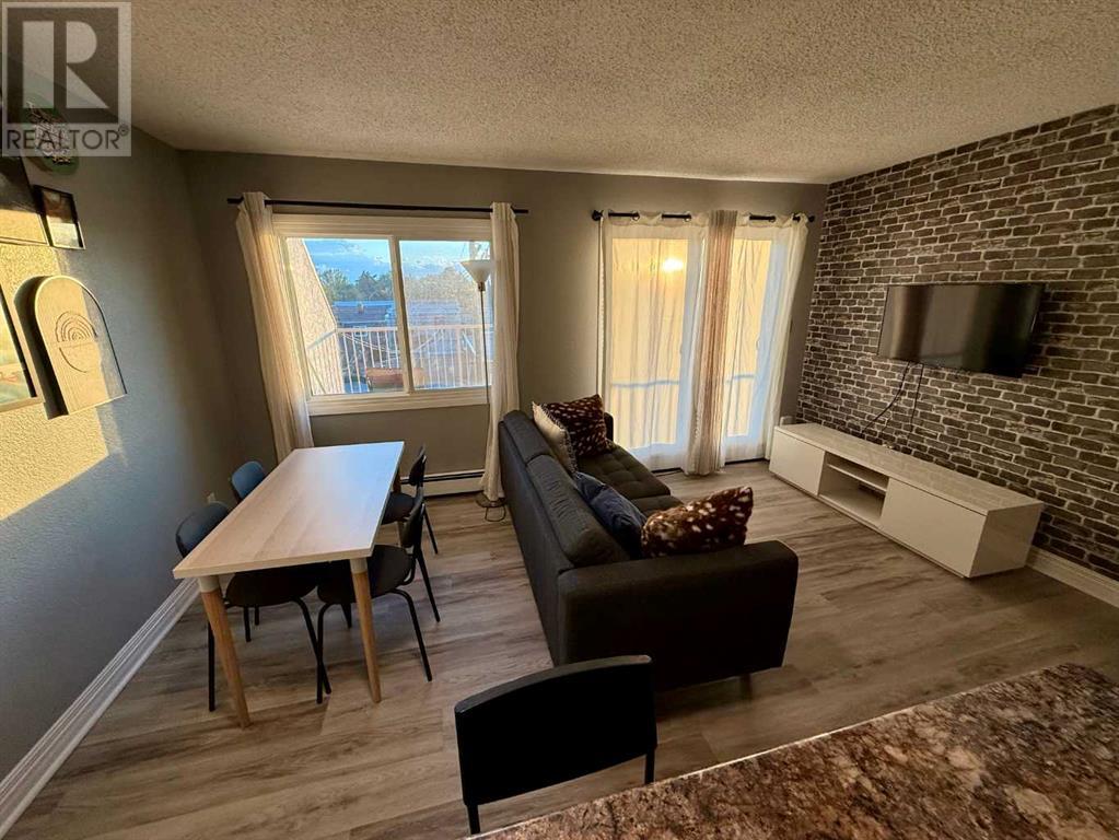 Single Family House for Sale in    Street NE Renfrew Calgary 