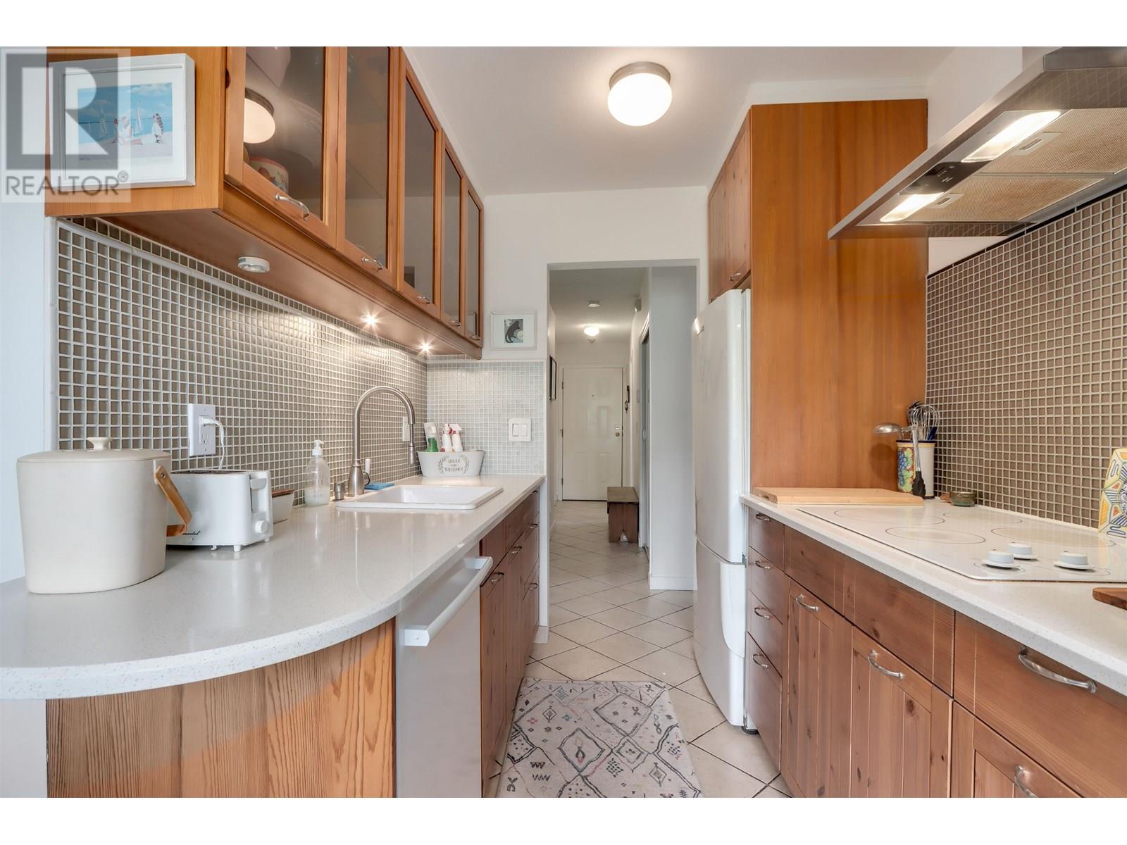 Photo 6 of 406 998 W 19th Avenue, Vancouver BC