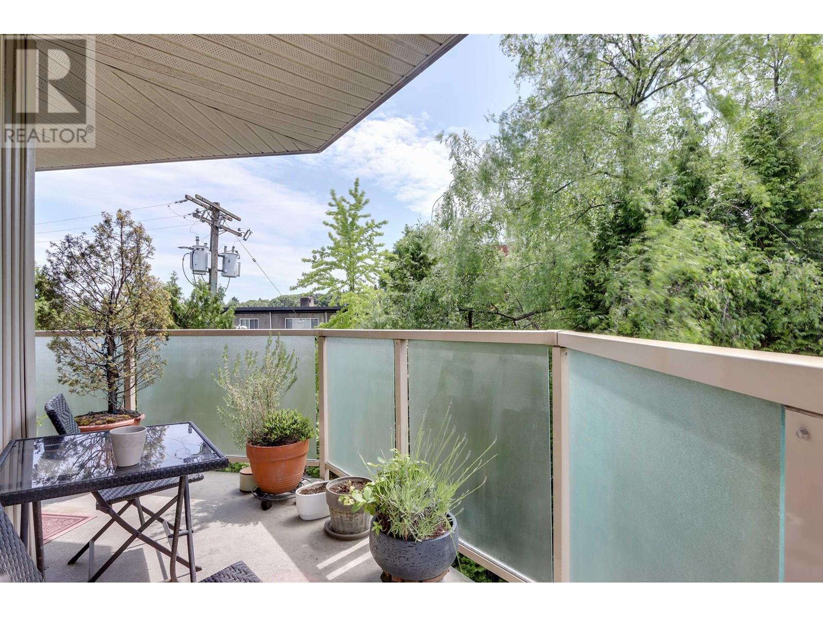 Photo 15 of 406 998 W 19th Avenue, Vancouver BC