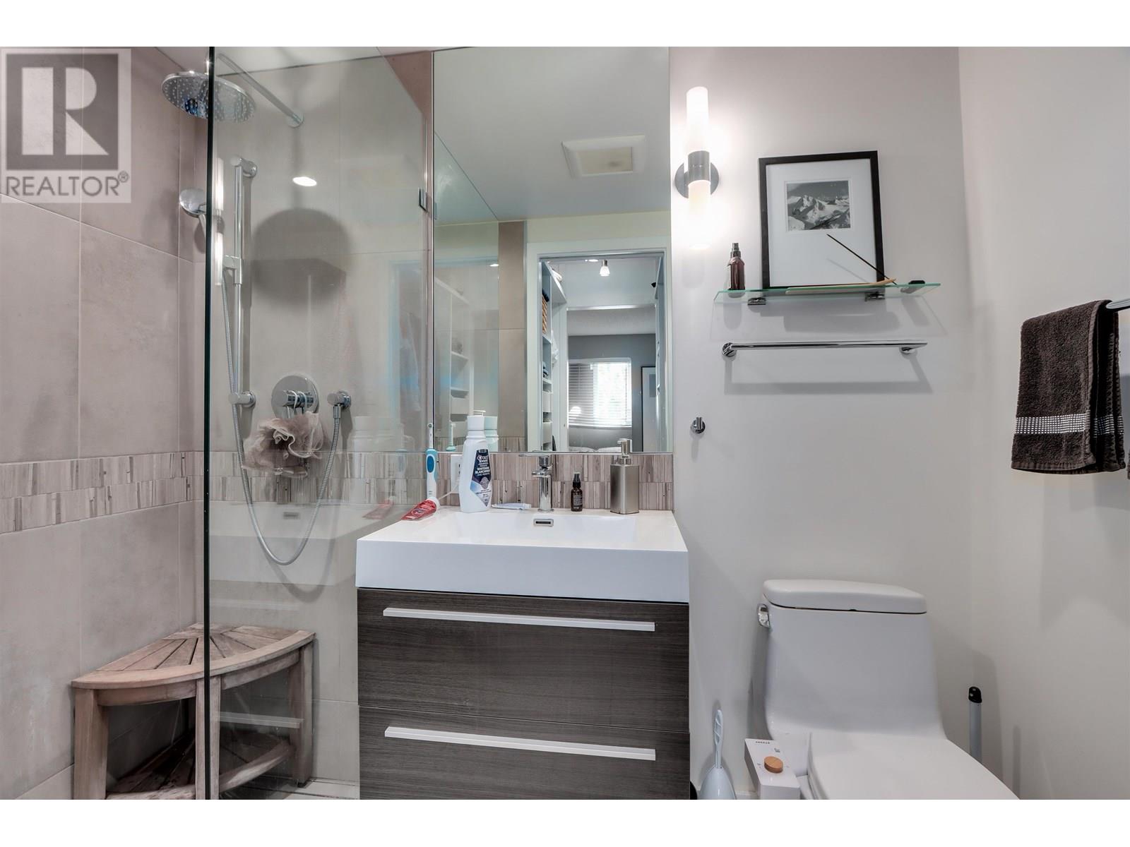 Photo 11 of 406 998 W 19th Avenue, Vancouver BC