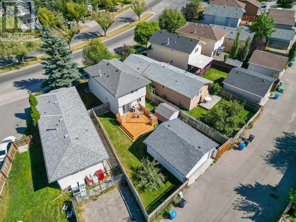 Photo 3 of 349 Martindale Boulevard Ne, Calgary AB