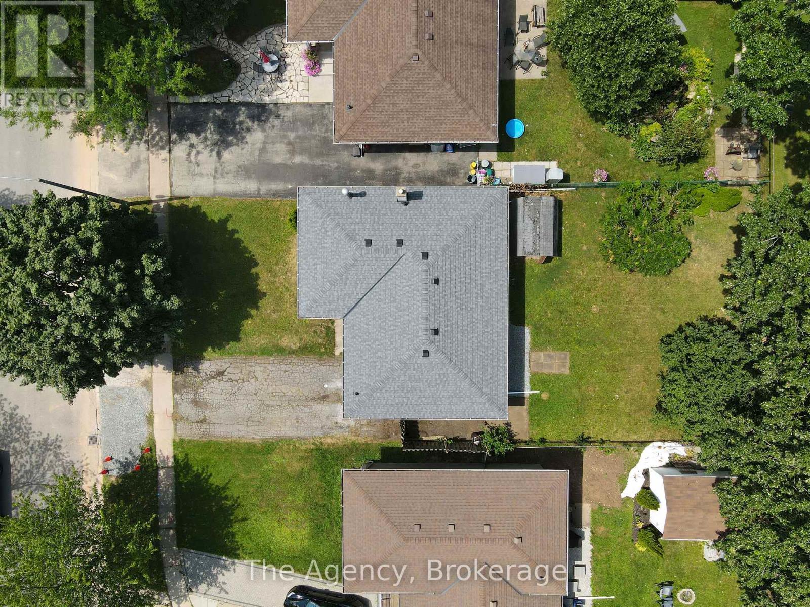Photo 20 of 6041 Cadham Street, Niagara Falls ON