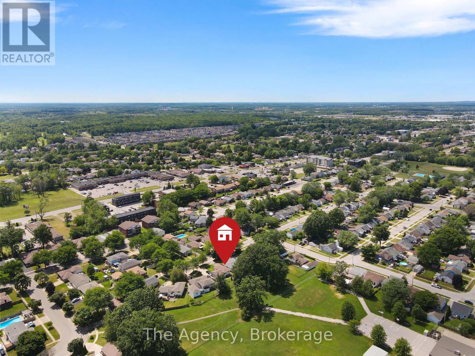 Photo 31 of 6041 Cadham Street, Niagara Falls ON
